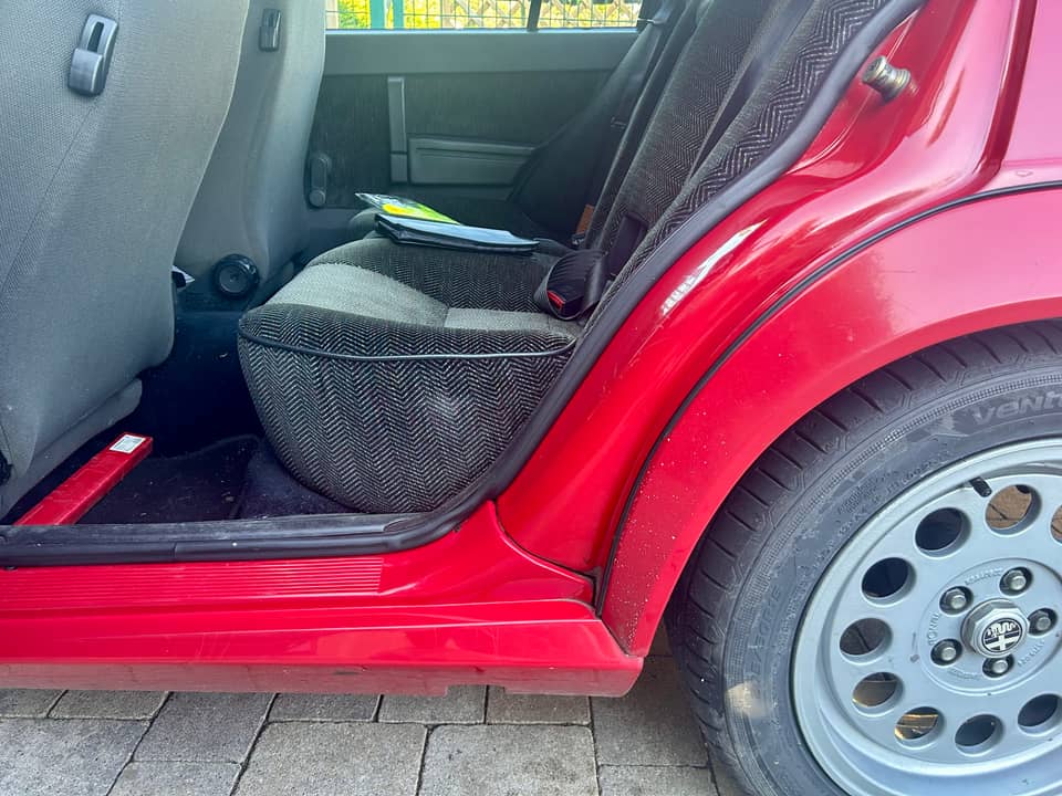 Image 6/30 of Alfa Romeo 75 3.0 V6 QV (1991)
