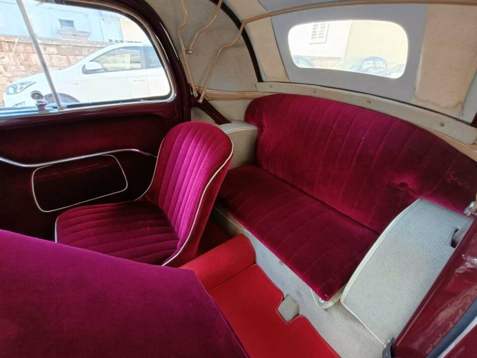 Bild 41/50 von FIAT 500 C Topolino (1951)