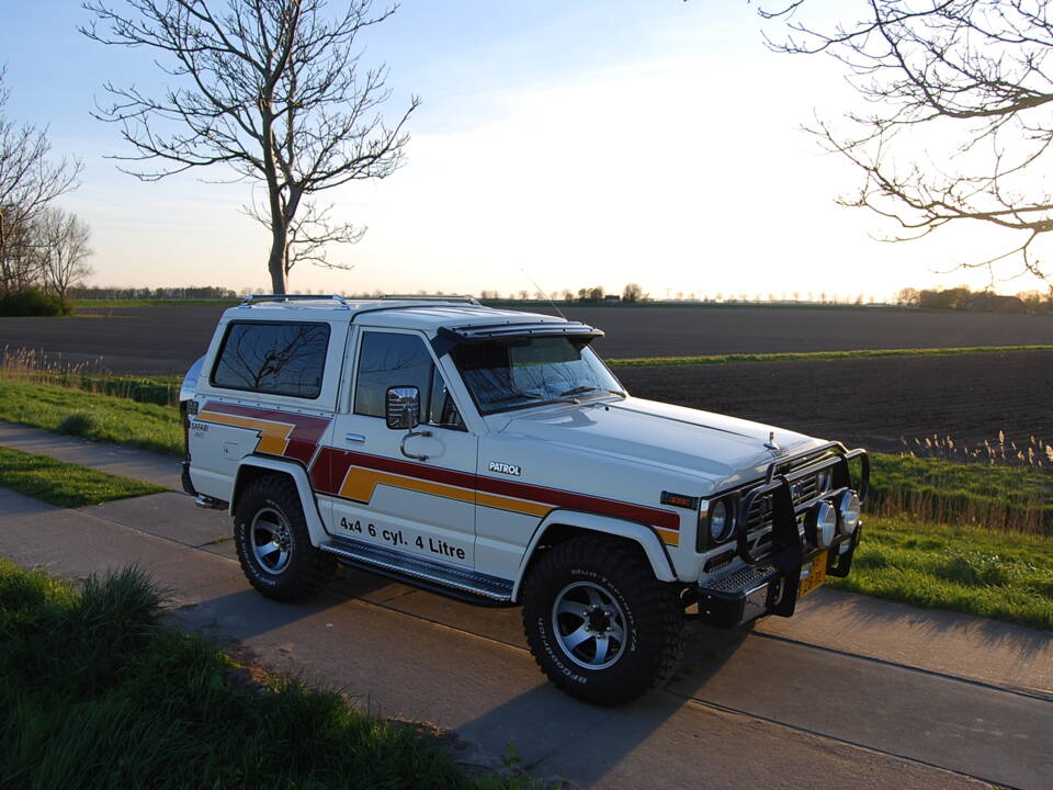 Image 19/47 of Nissan Patrol (1983)