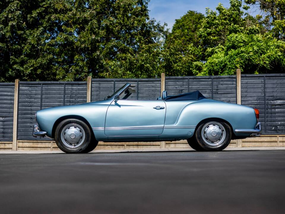 Image 13/50 of Volkswagen Karmann Ghia 1500 (1971)