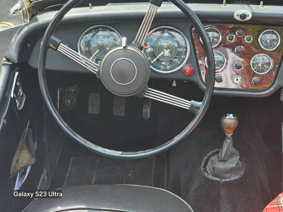 Image 8/12 of Triumph TR 3A (1961)