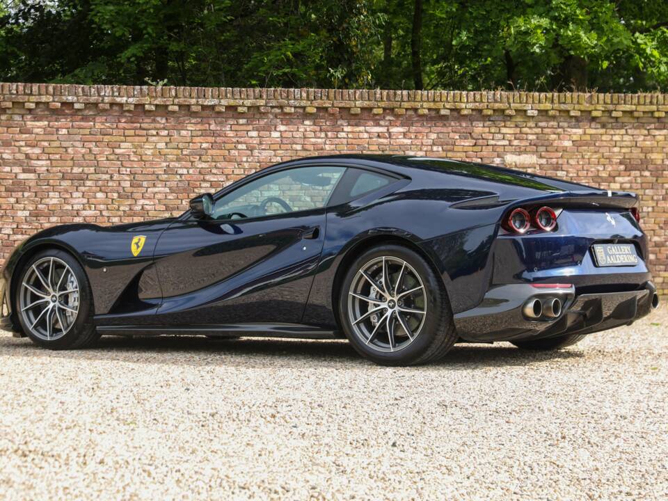 Image 44/50 of Ferrari 812 Superfast (2020)