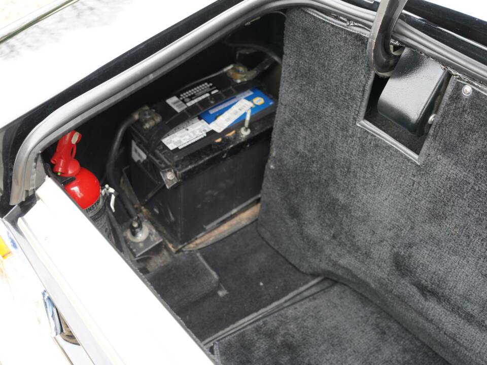 Imagen 16/50 de Aston Martin V8 Volante (1982)