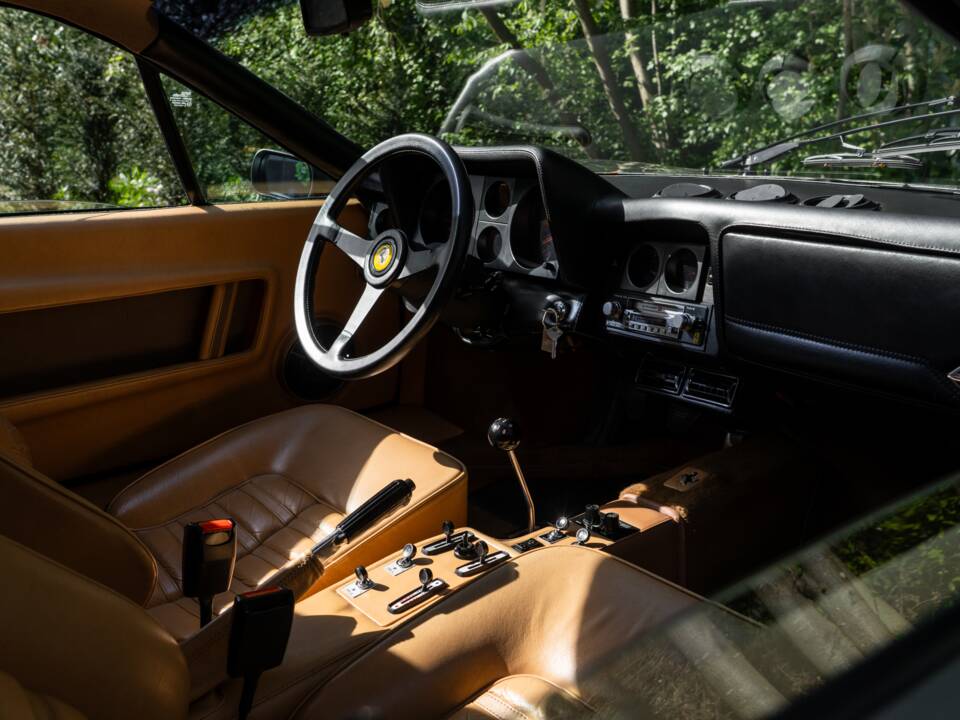 Image 12/27 of Ferrari 512 BBi (1984)