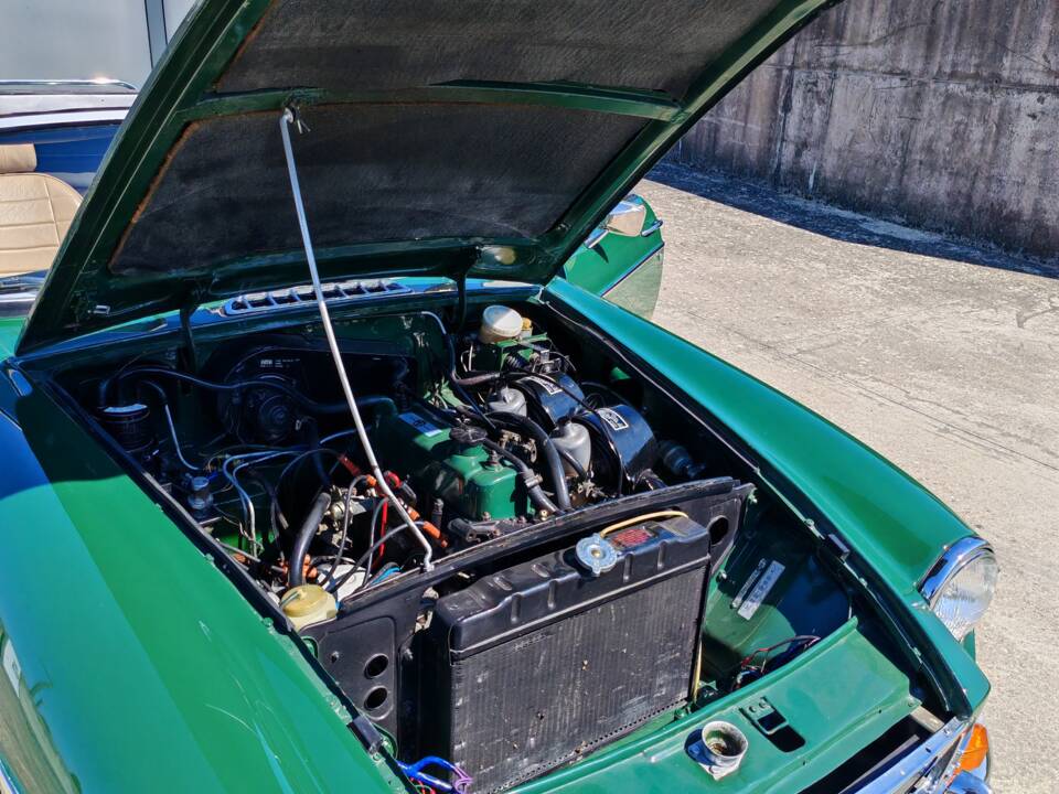 Immagine 33/37 di MG MGB (1972)