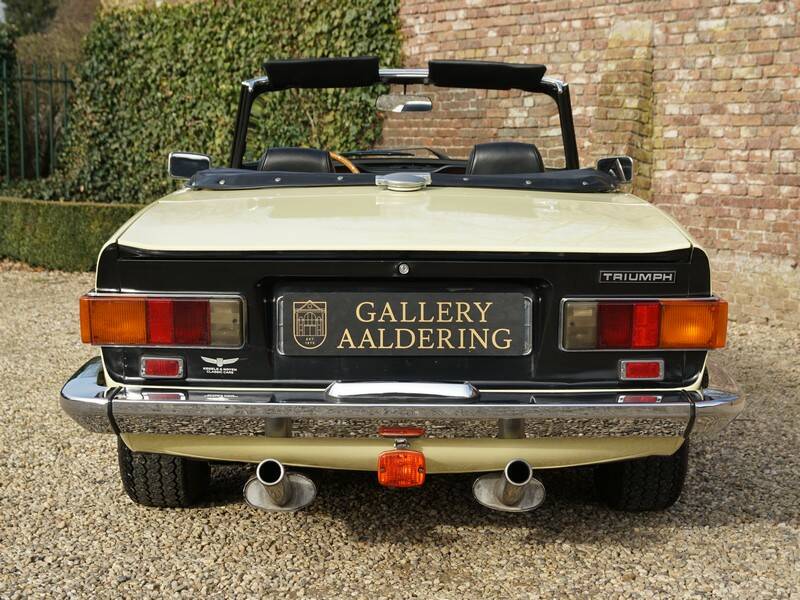 Image 6/50 of Triumph TR 6 (1971)