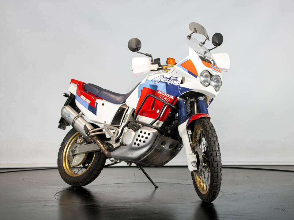 Image 5/50 of Honda DUMMY (1990)