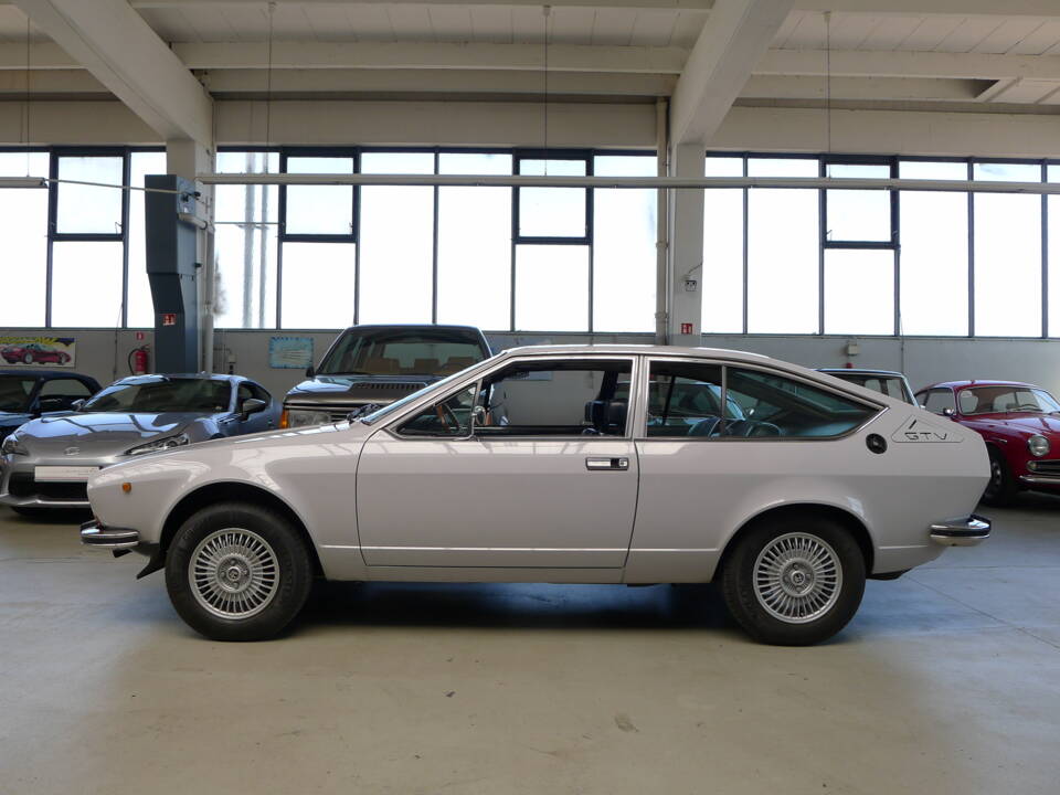Bild 26/45 von Alfa Romeo Alfetta GT 1.6 (1978)