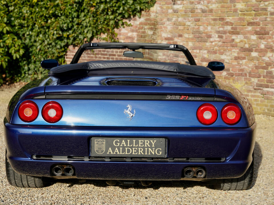 Immagine 16/50 di Ferrari F 355 Spider (2000)