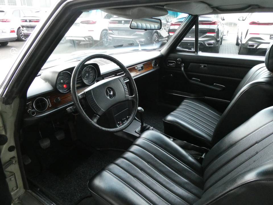 Image 8/28 of Mercedes-Benz 280 CE (1973)