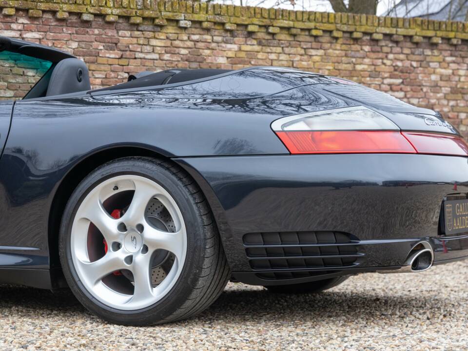 Bild 31/50 von Porsche 911 Carrera 4S (2003)