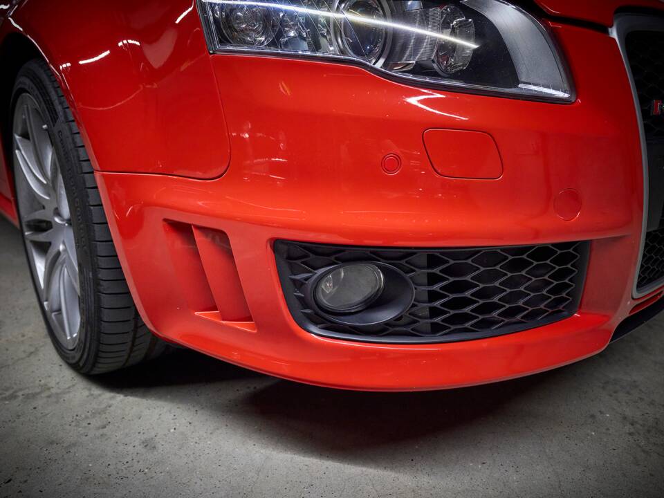 Image 27/95 of Audi RS4 Avant (2006)