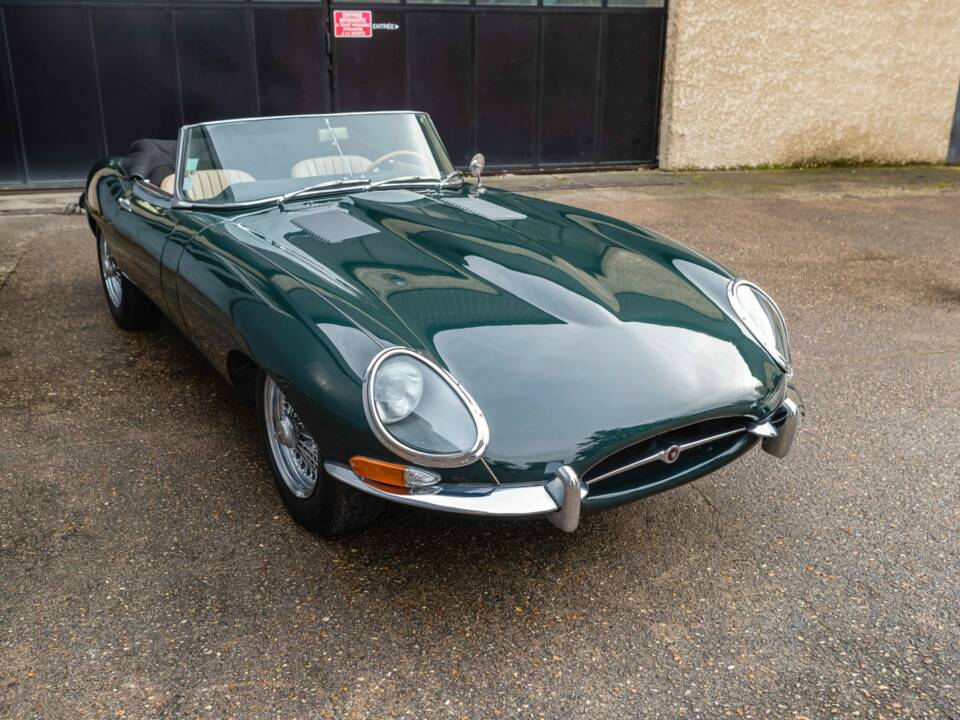 Image 15/48 de Jaguar Type E 4.2 (1965)