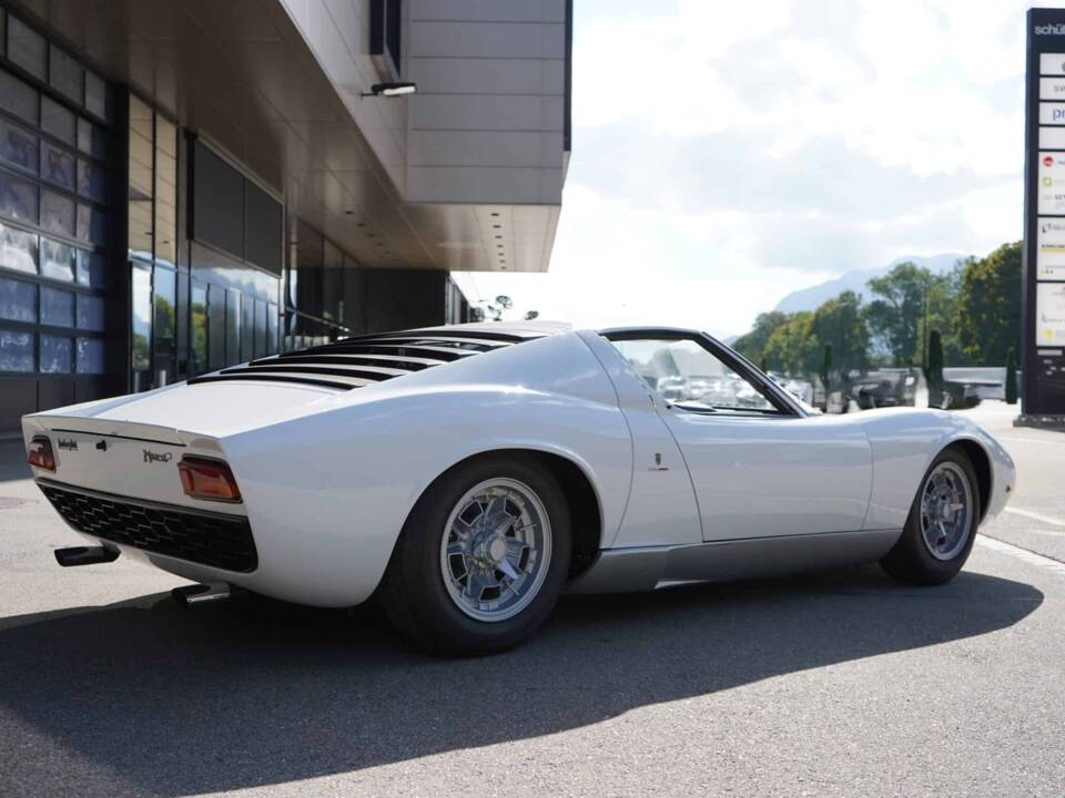 Afbeelding 4/74 van Lamborghini Miura P 400 (1968)