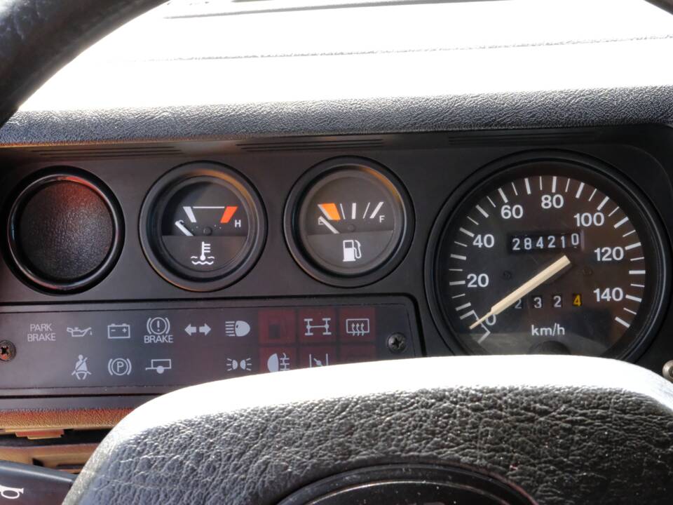 Afbeelding 10/31 van Land Rover Defender 110 300Tdi (1997)