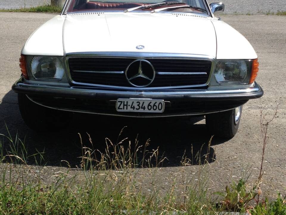 Image 4/8 of Mercedes-Benz 350 SLC (1972)