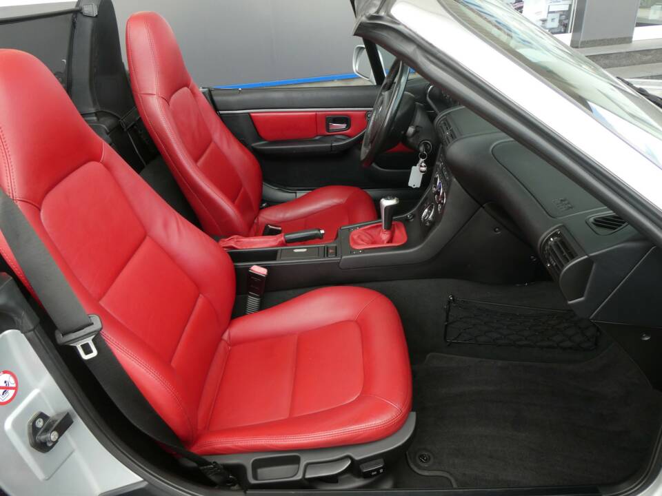 Image 13/21 of BMW Z3 2.2i (2001)