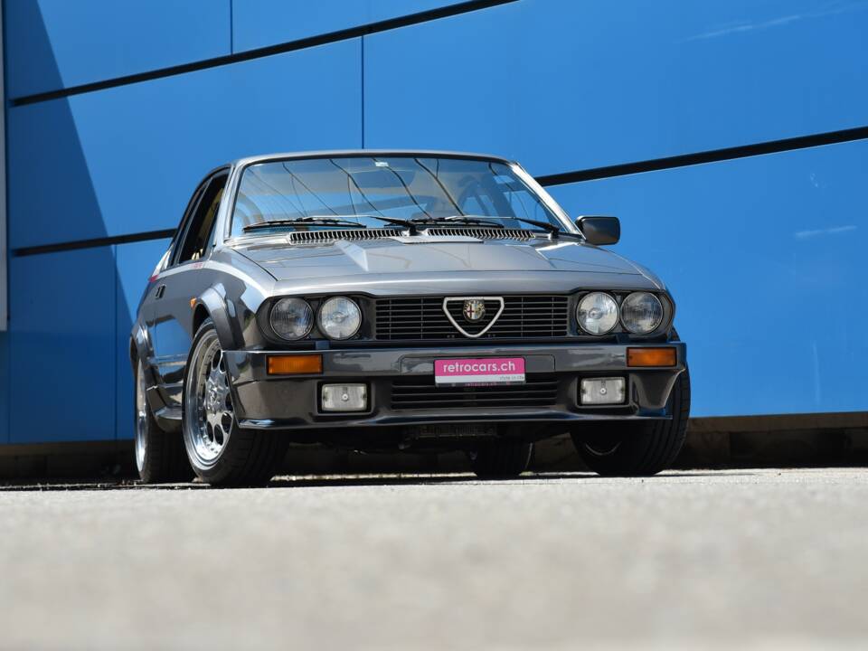 Bild 14/19 von Alfa Romeo GTV 6 2.5 (1986)