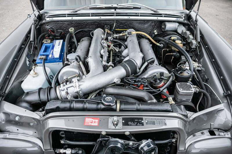 Image 13/36 of Mercedes-Benz 300 SEL 6.3 (1970)