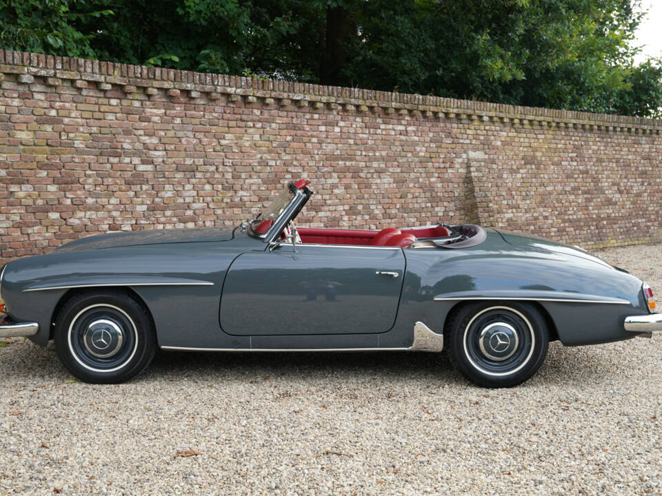 Image 33/50 of Mercedes-Benz 190 SL (1957)