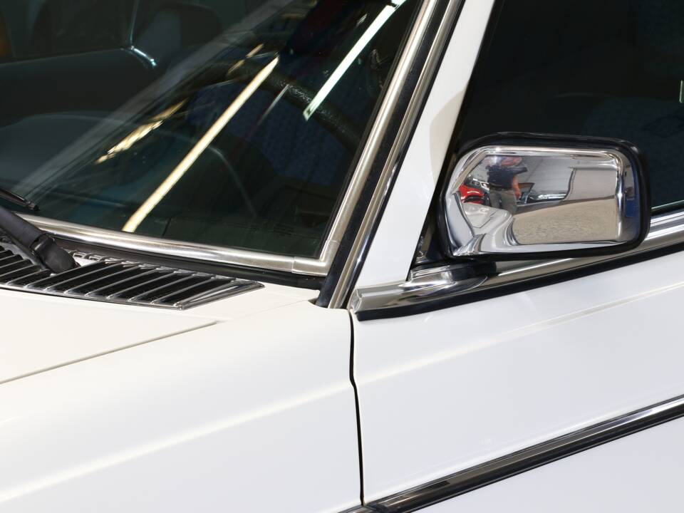 Image 16/25 of Mercedes-Benz 280 CE (1977)