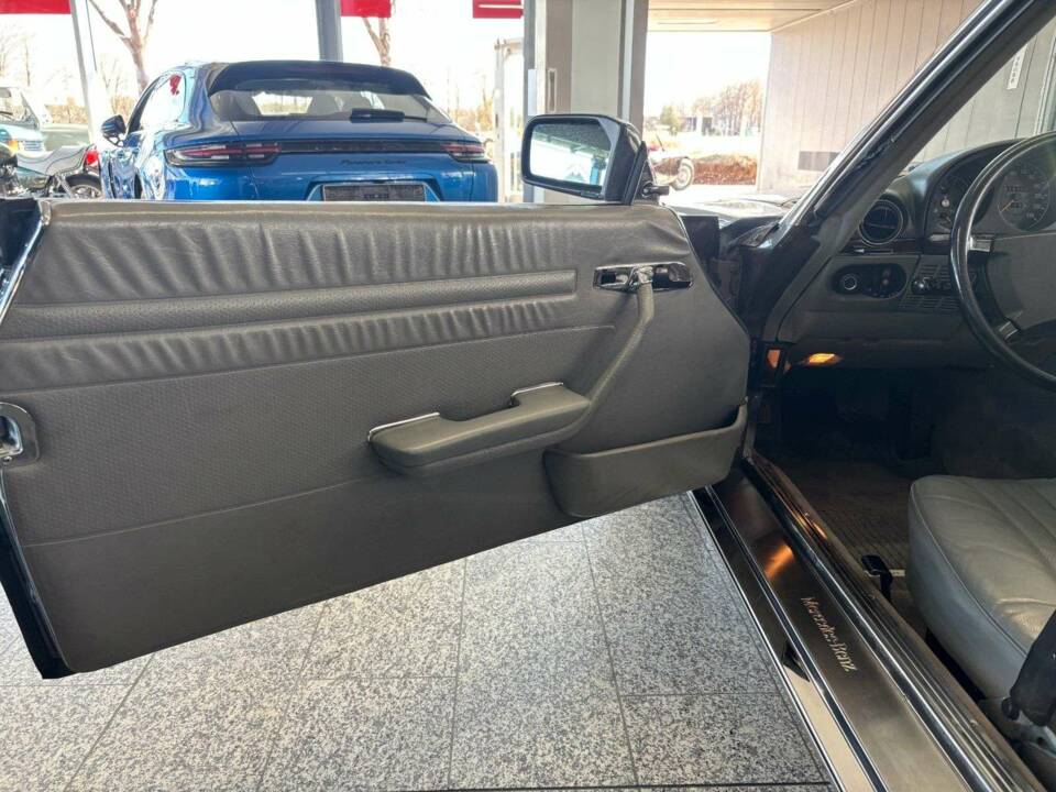 Bild 10/21 von Mercedes-Benz 380 SL (1984)
