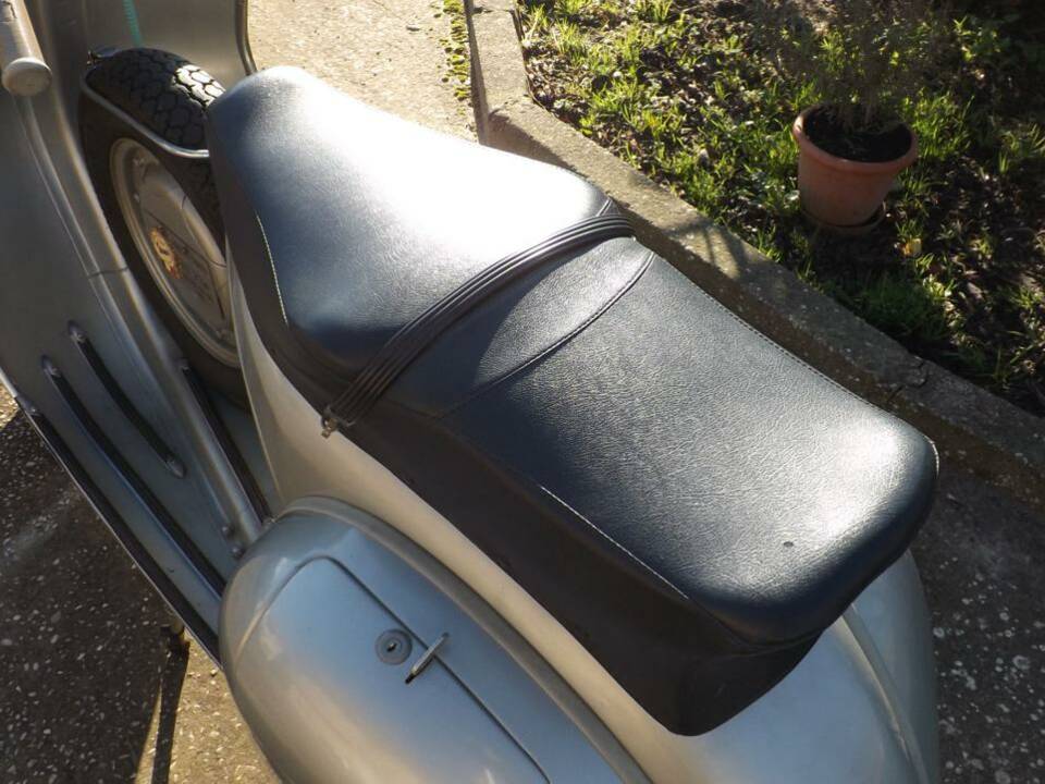 Afbeelding 11/35 van Piaggio Vespa 150 GS (1958)
