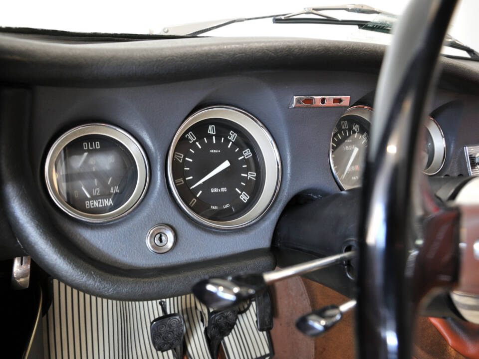 Image 63/65 of Alfa Romeo Giulia 1600 Sprint GT (1964)