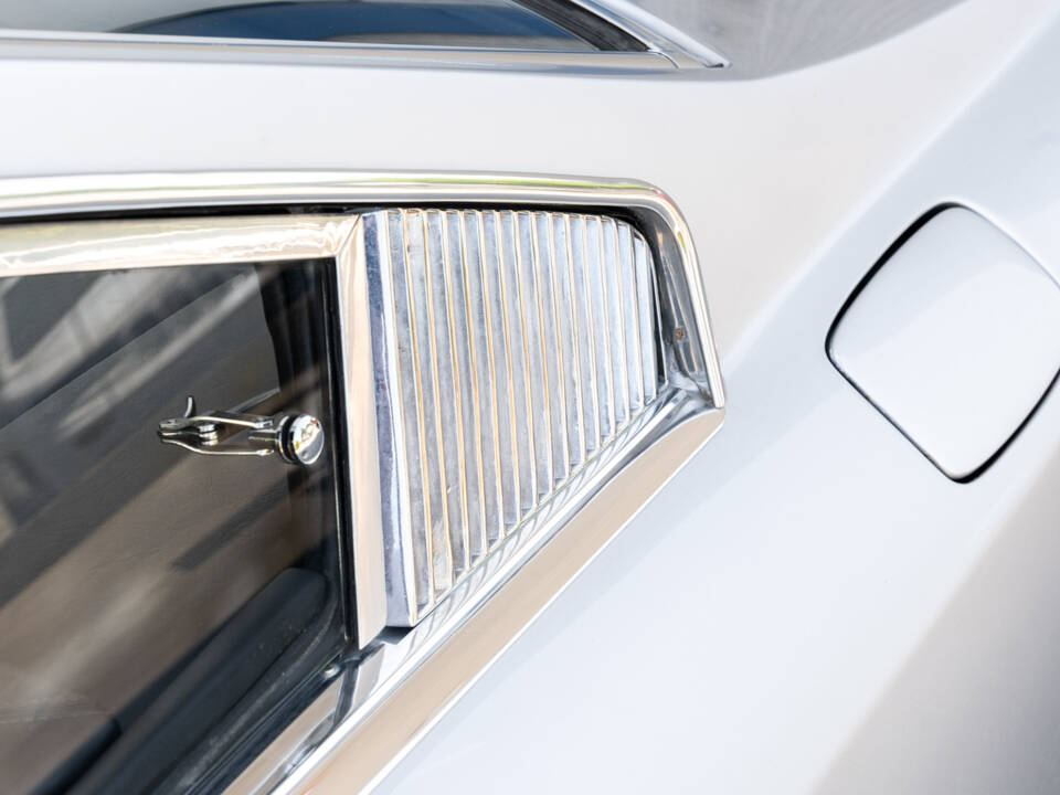 Image 11/69 of Ferrari 365 GT 2+2 (1969)