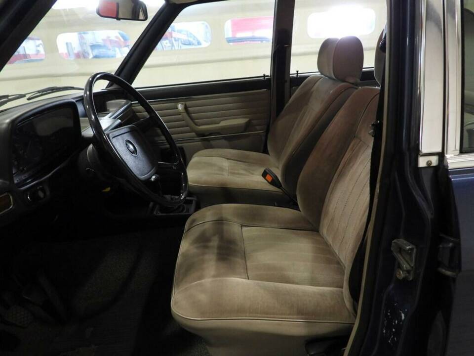 Bild 5/14 von BMW 520i (1975)