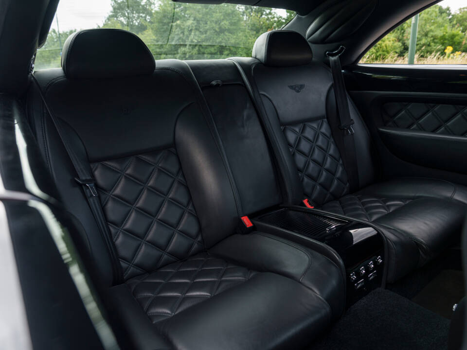Image 24/27 of Bentley Brooklands (2008)