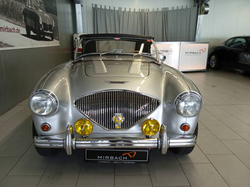 Image 4/15 of Austin-Healey 100&#x2F;4 (BN2) (1956)