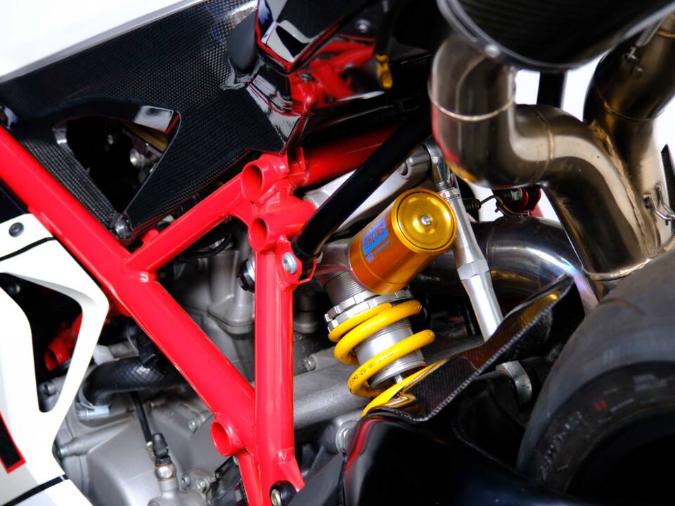 Image 73/98 of Ducati 1098 R (2010)