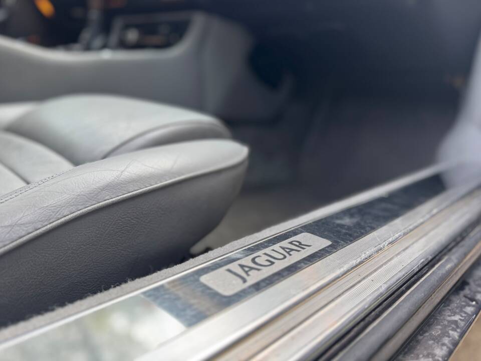Image 40/47 of Jaguar XJ-S 3.6 (1988)