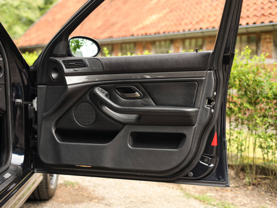 Bild 24/82 von BMW M5 (2000)