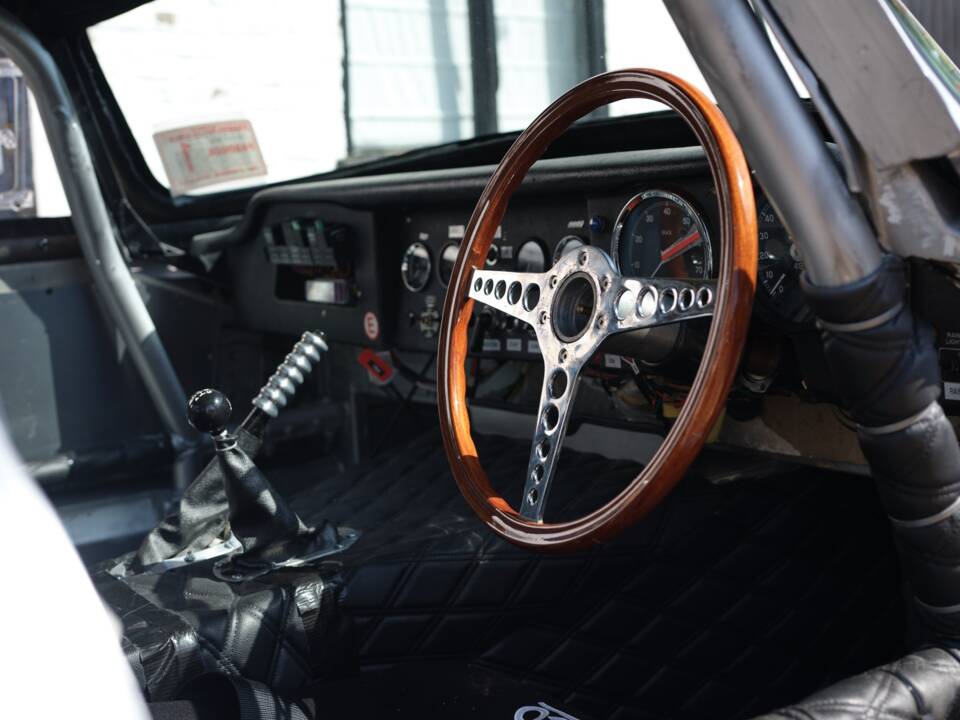 Image 4/50 de Jaguar E-Type "Semi-Lightweight" (1970)