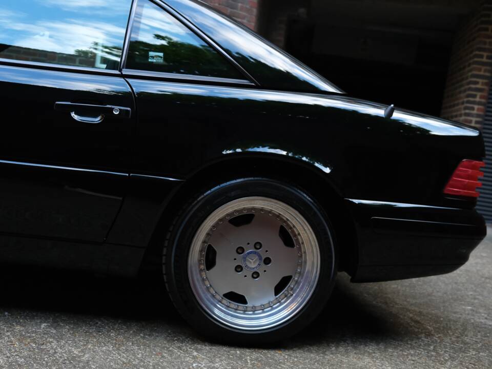 Image 10/100 of Mercedes-Benz SL 600 (1998)