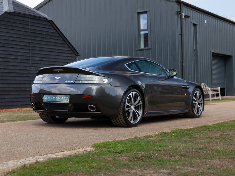 Bild 44/79 von Aston Martin V12 Vantage (2011)