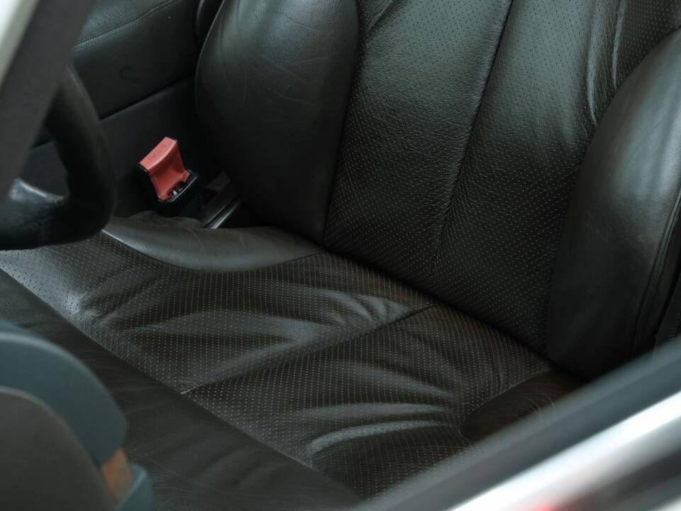 Bild 45/50 von Mercedes-Benz 300 SE (1992)