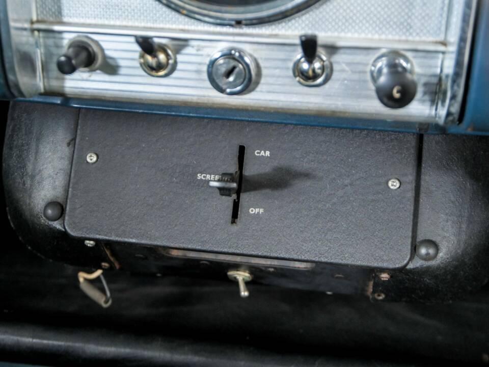 Image 23/50 of Morris Minor 1000 (1967)