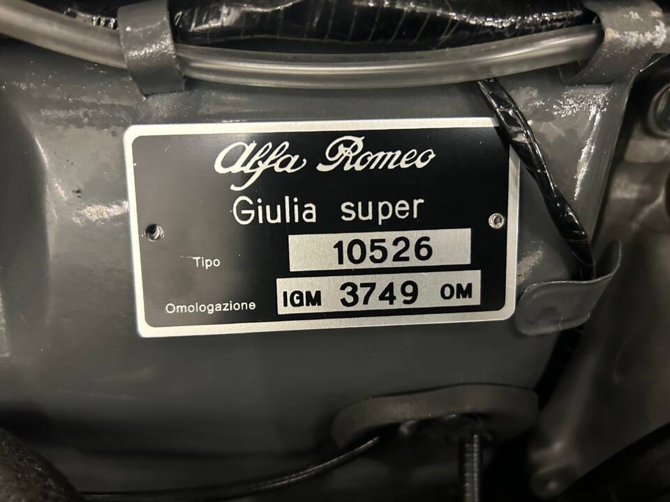 Bild 37/43 von Alfa Romeo Giulia 1600 Giardinetta (1971)