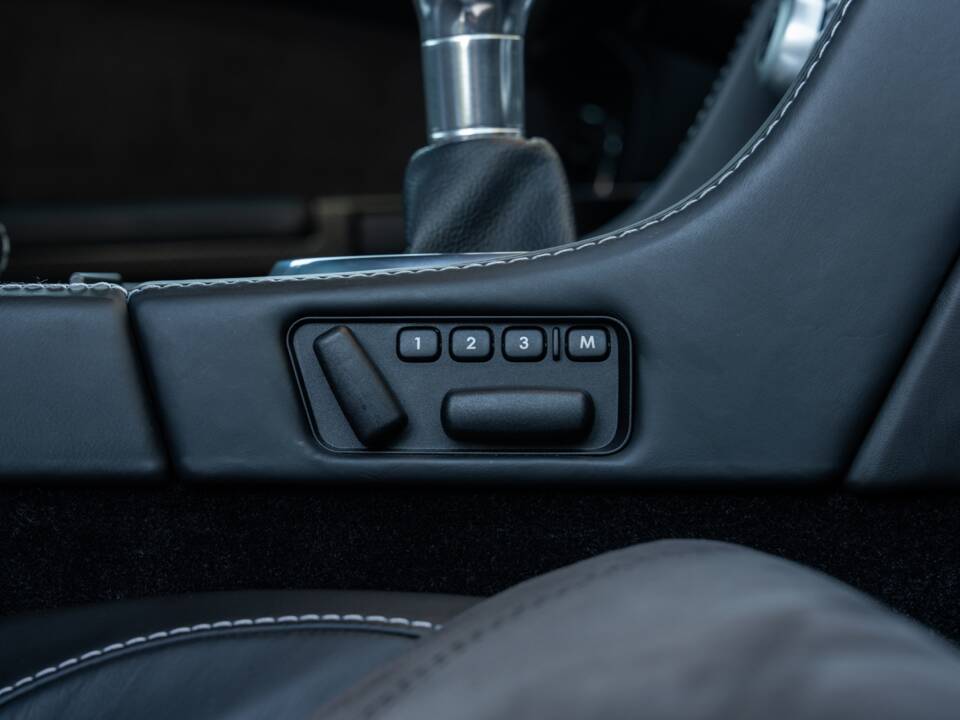 Image 73/83 de Aston Martin V12 Vantage (2009)