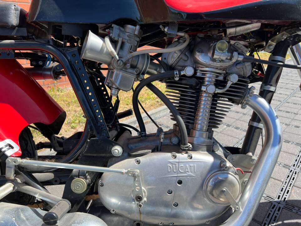 Bild 5/18 von Ducati DUMMY (1974)