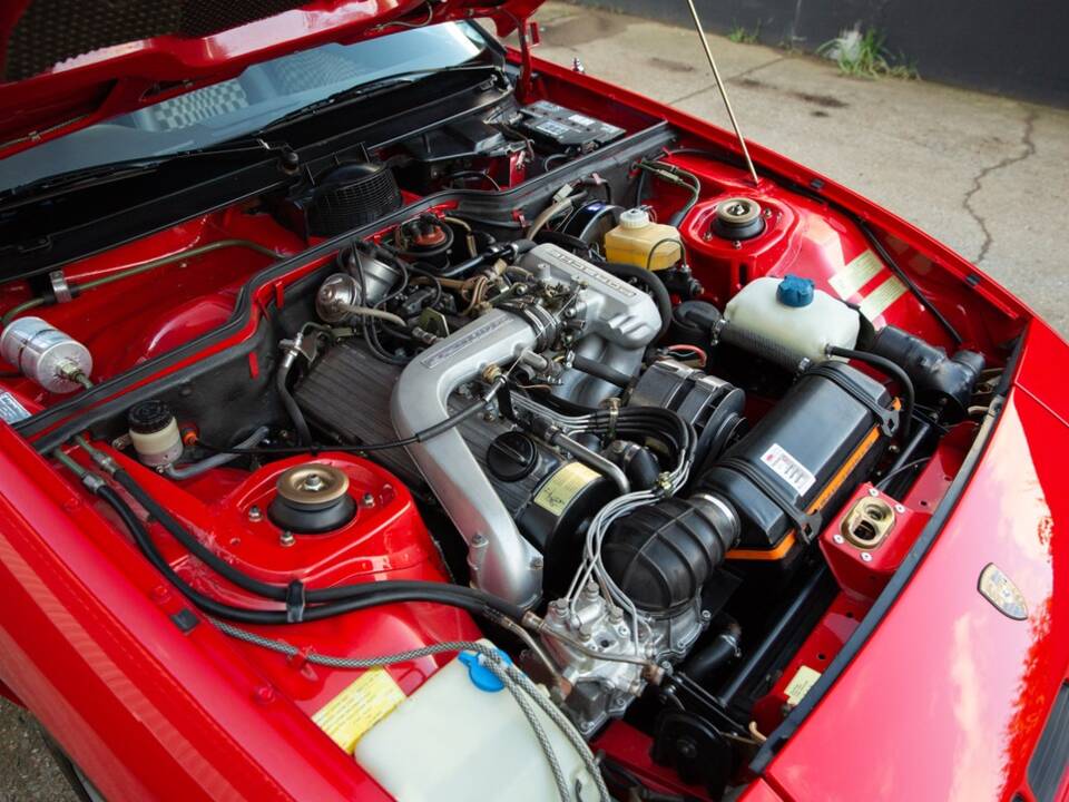 Image 44/50 of Porsche 924 Turbo (1980)