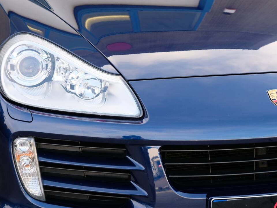 Immagine 14/70 di Porsche Cayenne S (2007)