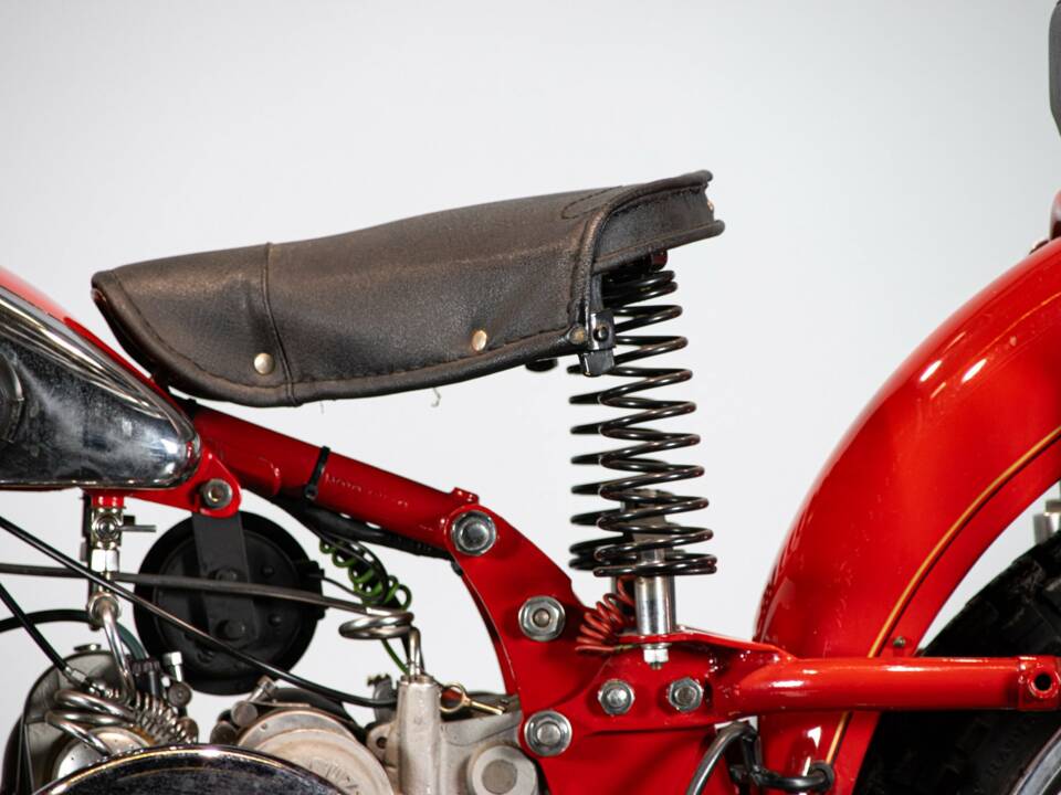 Imagen 36/50 de Moto Guzzi DUMMY (1952)