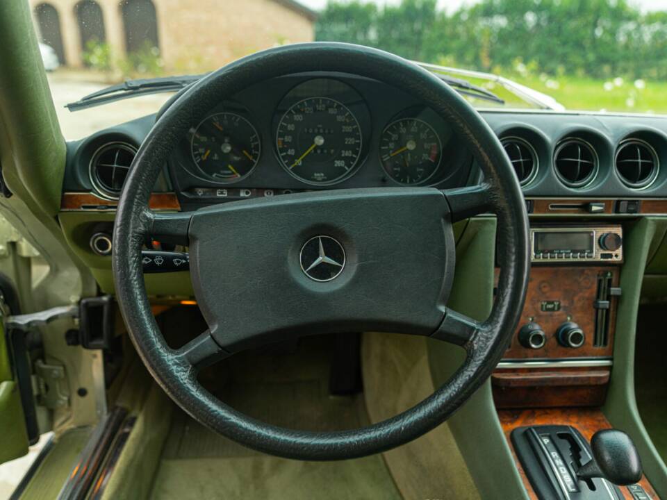 Image 44/50 de Mercedes-Benz 500 SLC (1984)