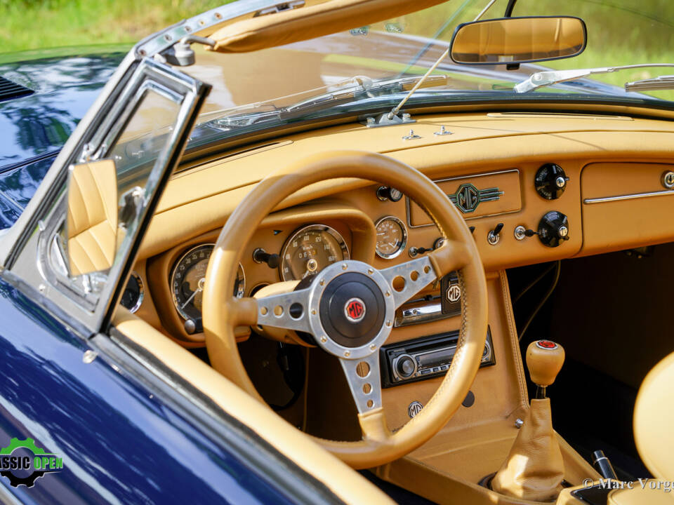 Imagen 29/45 de MG MGB (1969)