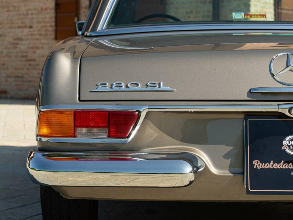 Immagine 26/50 di Mercedes-Benz 280 SL (1969)