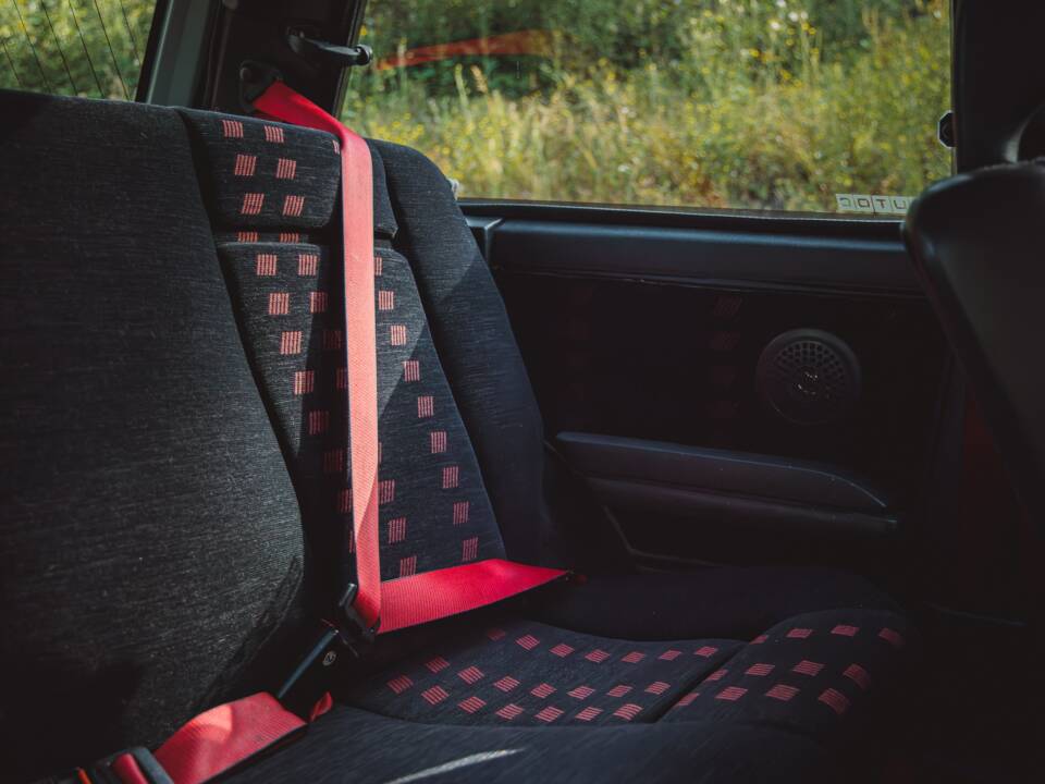 Image 30/42 of FIAT Uno Turbo i.e. (1987)